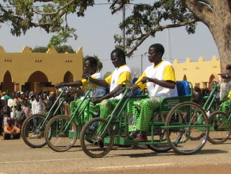 08 Tricycles Pour Victimes De La Polio